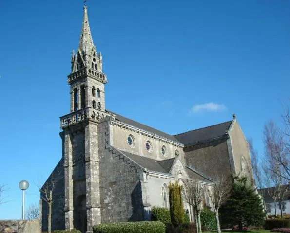 Image qui illustre: Visite libre de l'Église Saint-Georges, à Botsorhel
