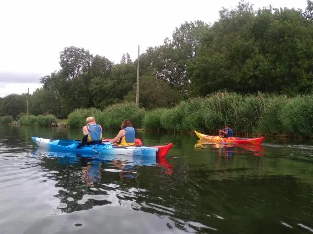 Image qui illustre: Balade En Kayak À La Découverte Du Canal De Caen