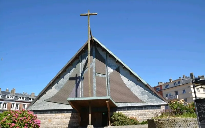 Image qui illustre: Chapelle Notre Dame Du Bon Port