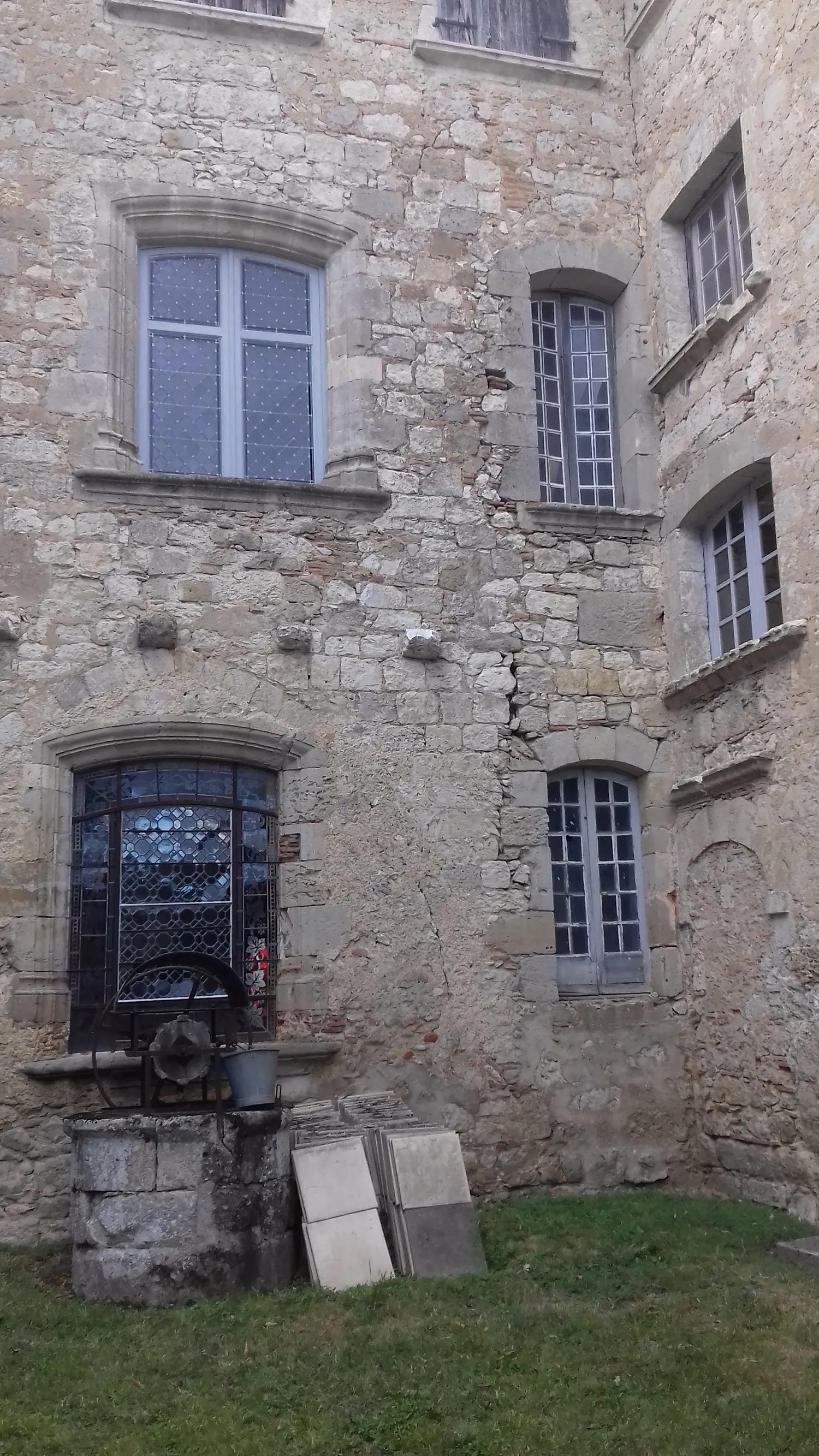 Image qui illustre: Visite commentée du château de Montaut-les-Créneaux à Montaut-les-Créneaux - 0