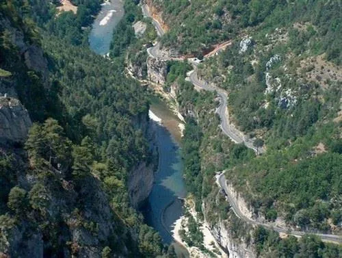 Image qui illustre: Cyclotourisme : Circuit des Gorges du Tarn