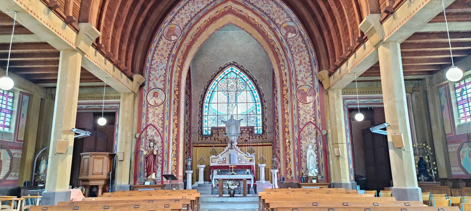Image qui illustre: Visite guidée de l'église Art Déco Saint Maixent de Brissy à Brissy-Hamégicourt - 0