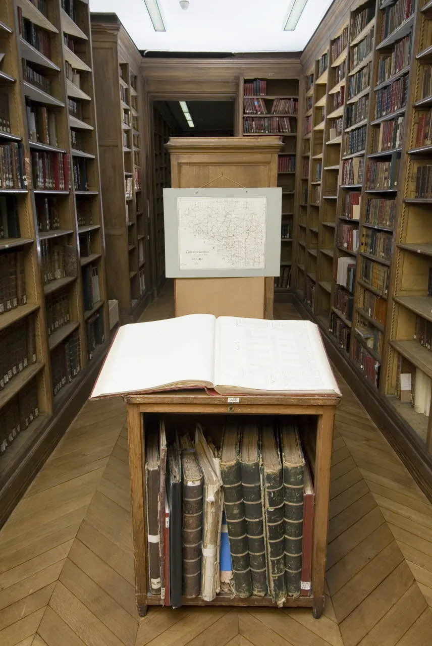 Image qui illustre: Visite de la bibliothèque historique et du salon oppenord à Paris - 0