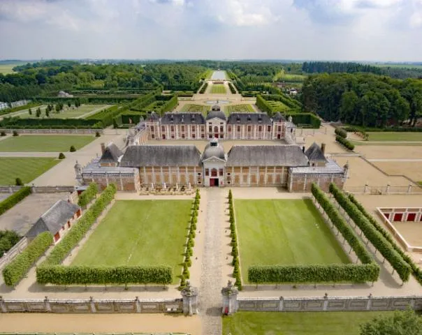 Image qui illustre: Visite libre du Versailles normand