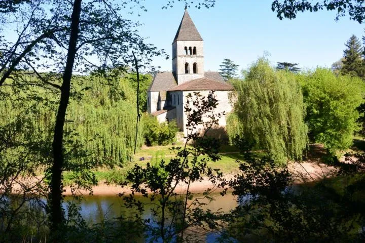 Image qui illustre: Saint-léon-sur-vézère En Écomobilité