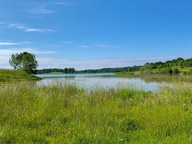 Image qui illustre: Lac Du Brayssou - Pêche Et Randonnée Pédestre.