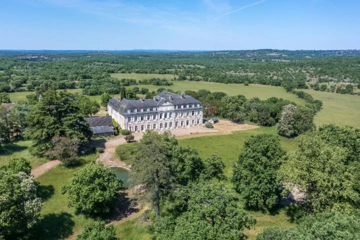 Image qui illustre: Château De La Pannonie