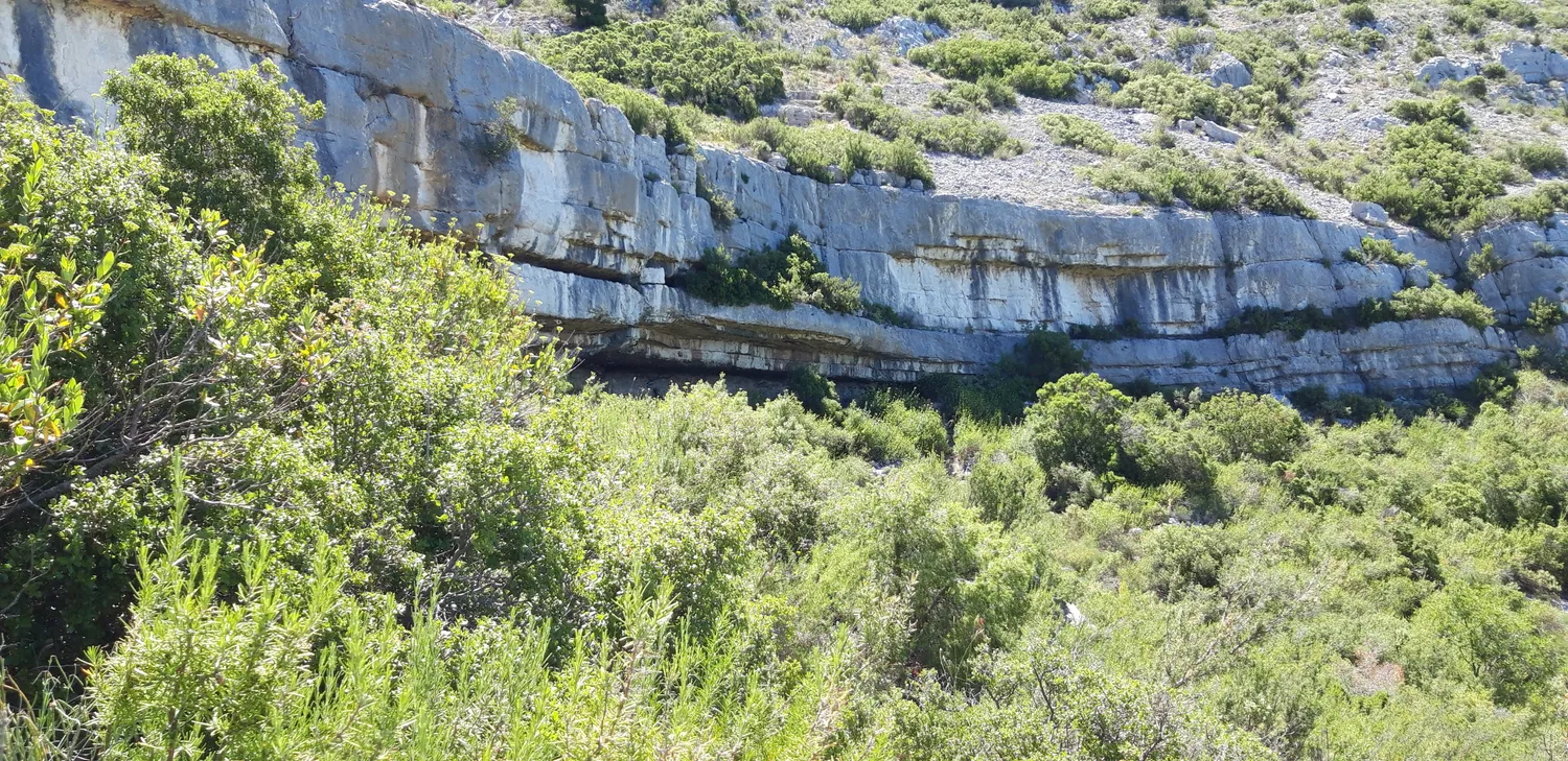 Image qui illustre: La Grotte De Manon à Aubagne - 1