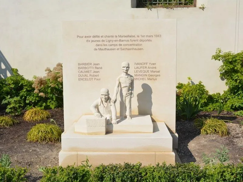 Image qui illustre: Monument Des Déportés à Ligny-en-Barrois - 0