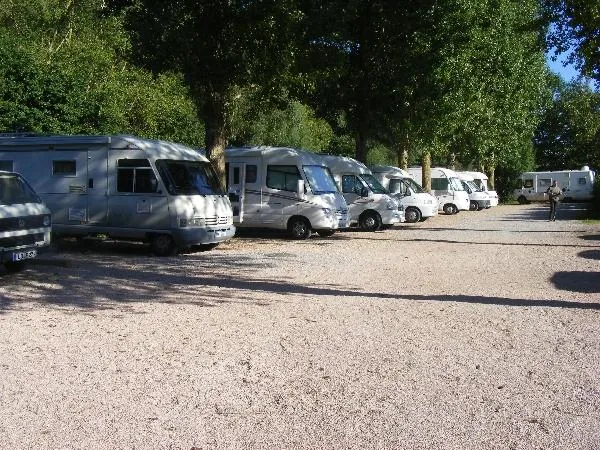 Image qui illustre: Aire Municipale De Camping-car De Camarès