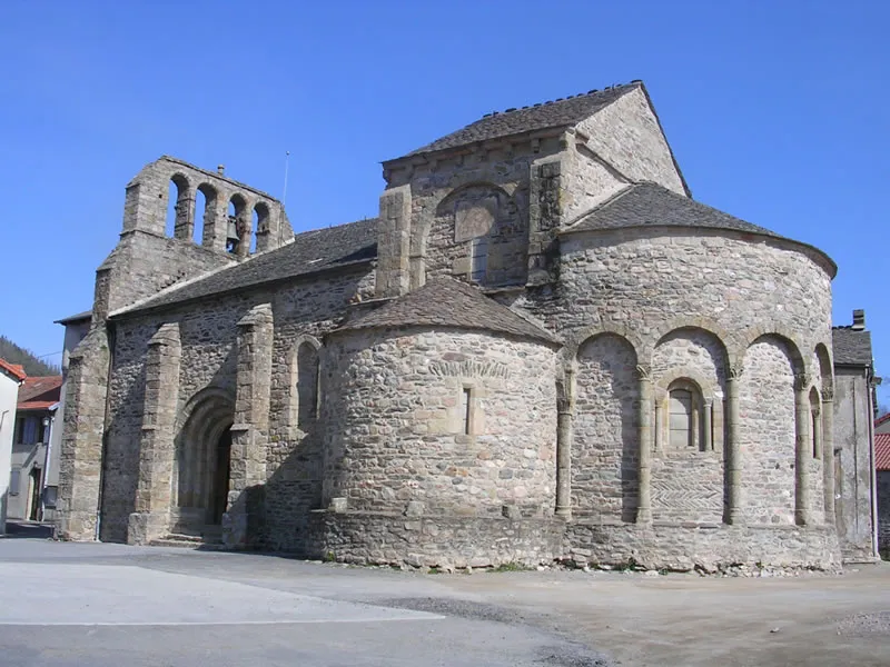 Image qui illustre: Eglise Saint-pierre à Prévenchères - 0