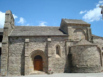 Image qui illustre: Eglise Saint-pierre à Prévenchères - 1