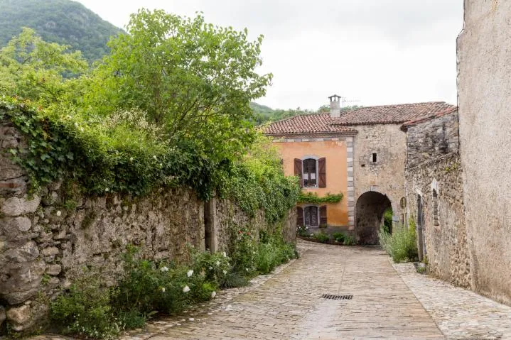 Image qui illustre: Le Site De Saint-bertrand-de-comminges/valcabrere