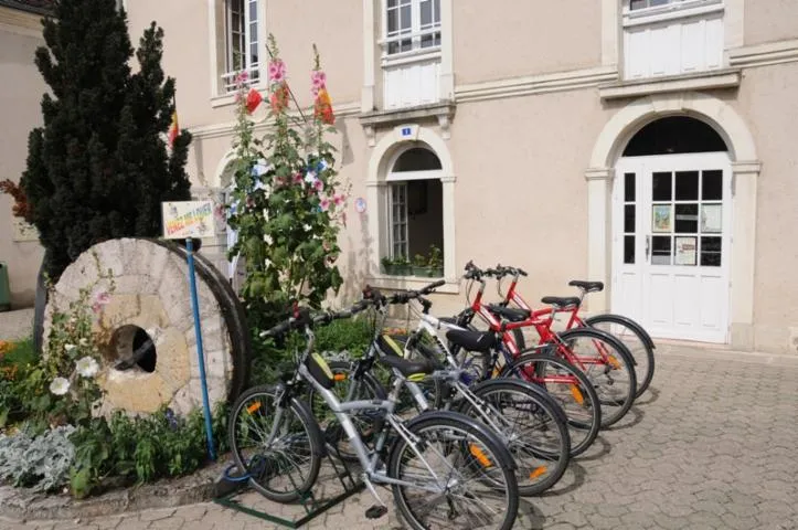 Image qui illustre: Location De Vélos Au Moulin