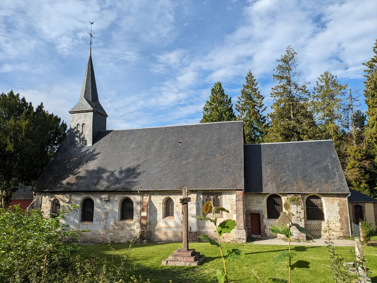 Image qui illustre: Église Saint-martin à Ouilly-du-Houley - 0