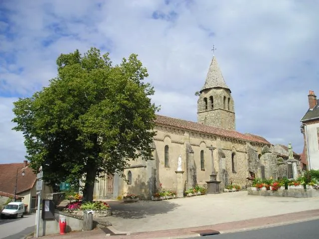 Image qui illustre: Église Saint-Denis - Deux-Chaises