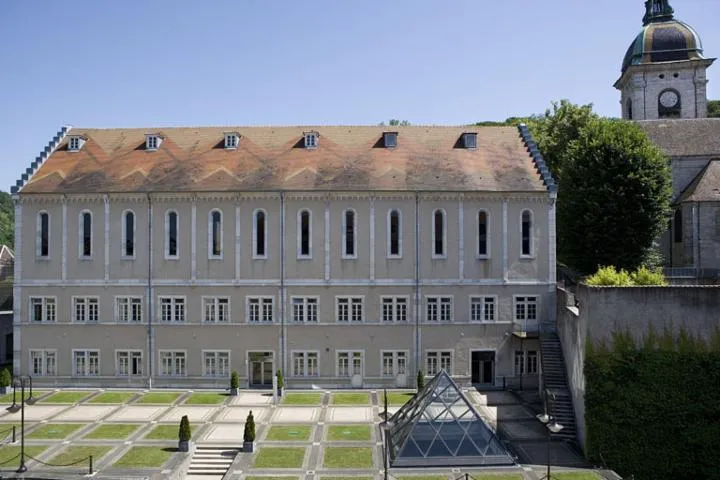 Image qui illustre: Visite du Conseil régional de Bourgogne-Franche-Comté, hôtel de Région (Besançon)