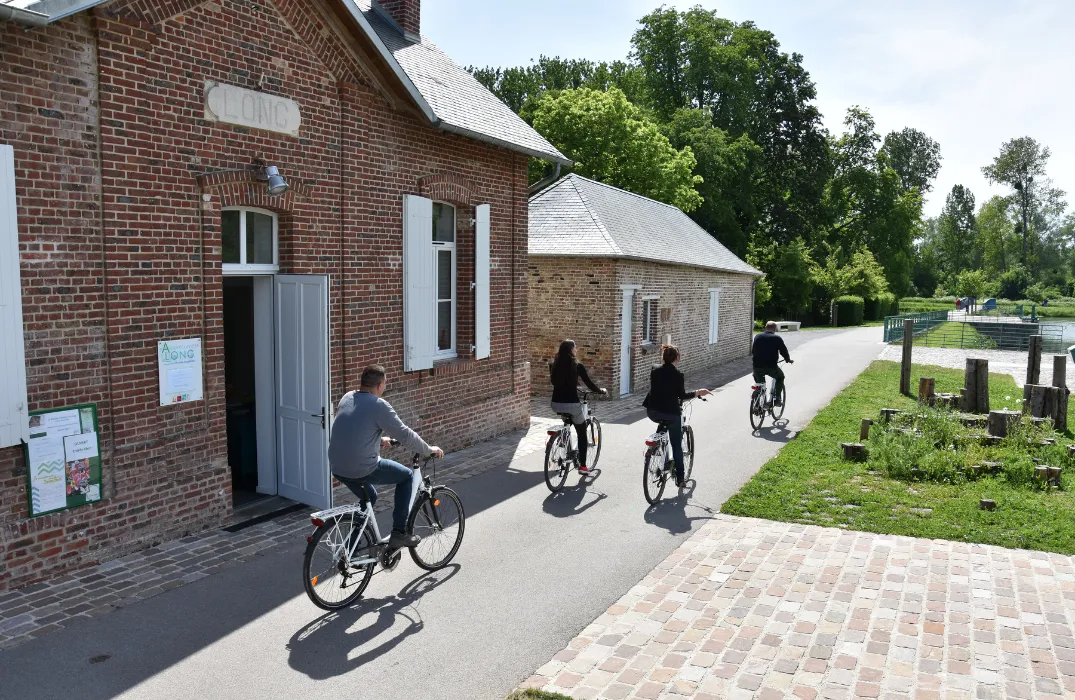 Image qui illustre: Location De Vélo - Maison Eclusière De Long à Long - 0