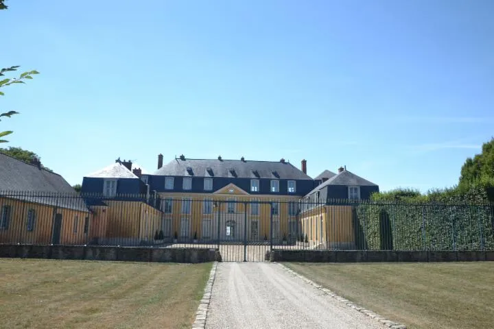 Image qui illustre: Angerville - Château De Dommerville