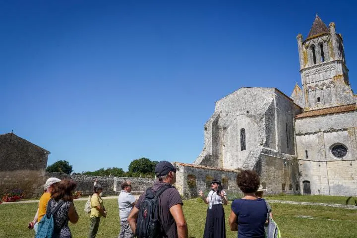 Image qui illustre: Visite guidée de l'abbaye de Sablonceaux