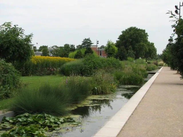 Image qui illustre: Parc De Gerland