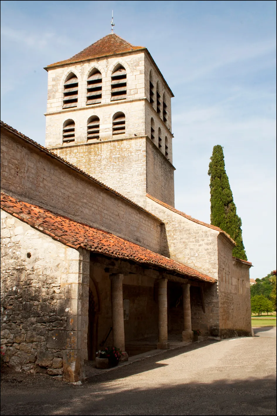 Image qui illustre: Église Saint-pierre Et Saint-paul De Caillac à Caillac - 0