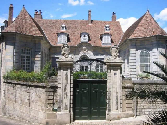 Image qui illustre: Ancien Hôtel Boitouset