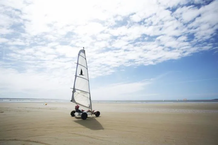 Image qui illustre: Char À Voile Avec Le Centre Nautique De Saint-brevin