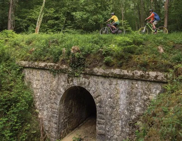 Image qui illustre: Lembeye : La Vallée Du VIC-bilh En Vtt