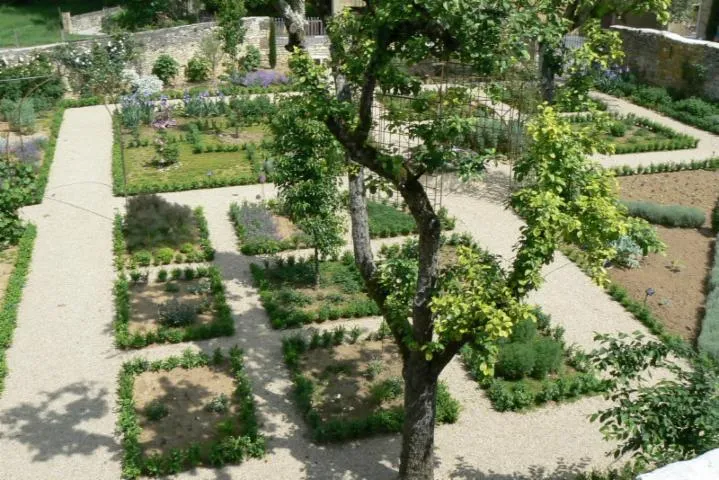 Image qui illustre: Jardin Médiéval Du Barry