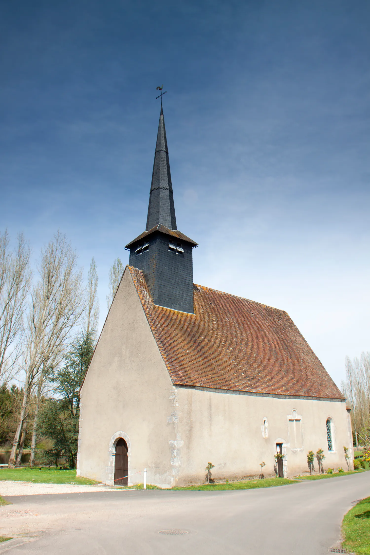 Image qui illustre: Eglise Saint Georges à Langesse - 0