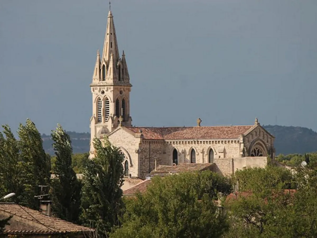 Image qui illustre: Eglise Notre-dame De Vie à Saint-Cannat - 1