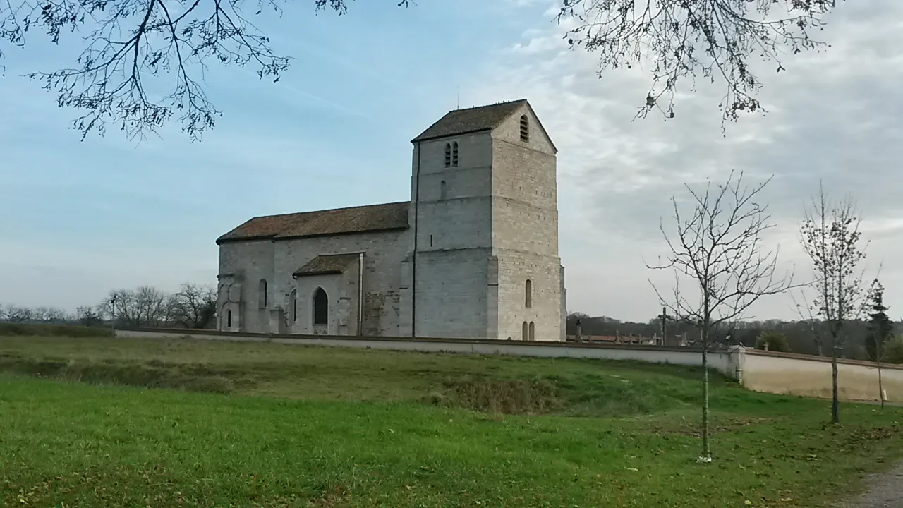Image qui illustre: Eglise Romane De Vicherey, Une Ancienne Chapelle De Château Fort à Vicherey - 0