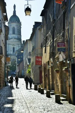 Image qui illustre: Rue Saint-Melaine