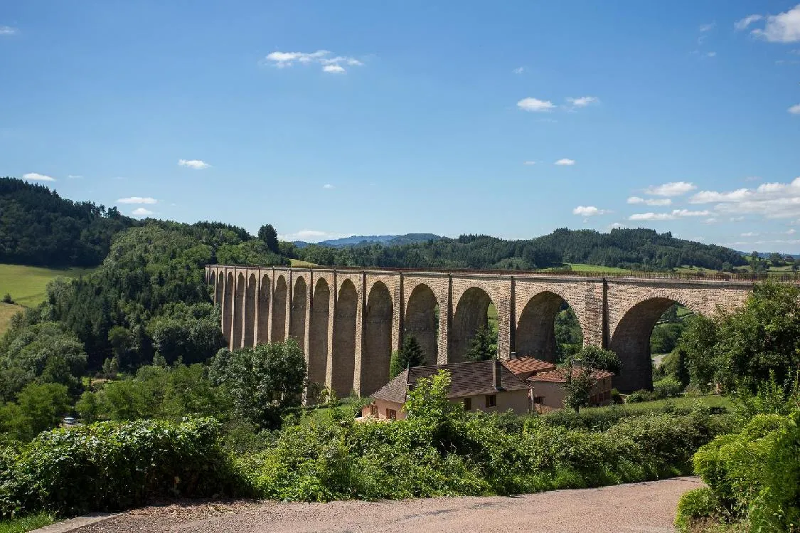 Image qui illustre: Viaduc De Mussy-sous-dun