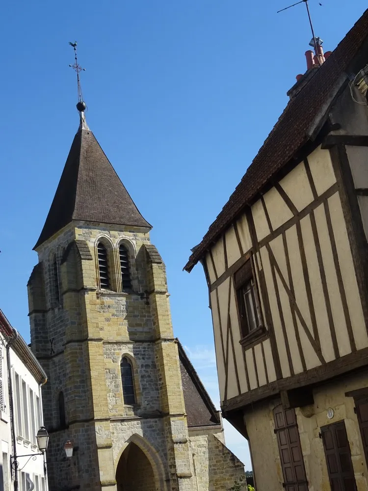 Image qui illustre: Eglise Notre-dame à Vierzon - 1