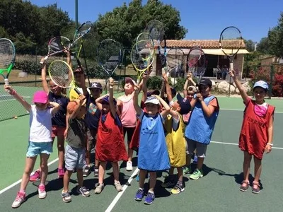 Image qui illustre: Tennis club de Puyricard à Aix-en-Provence - 0