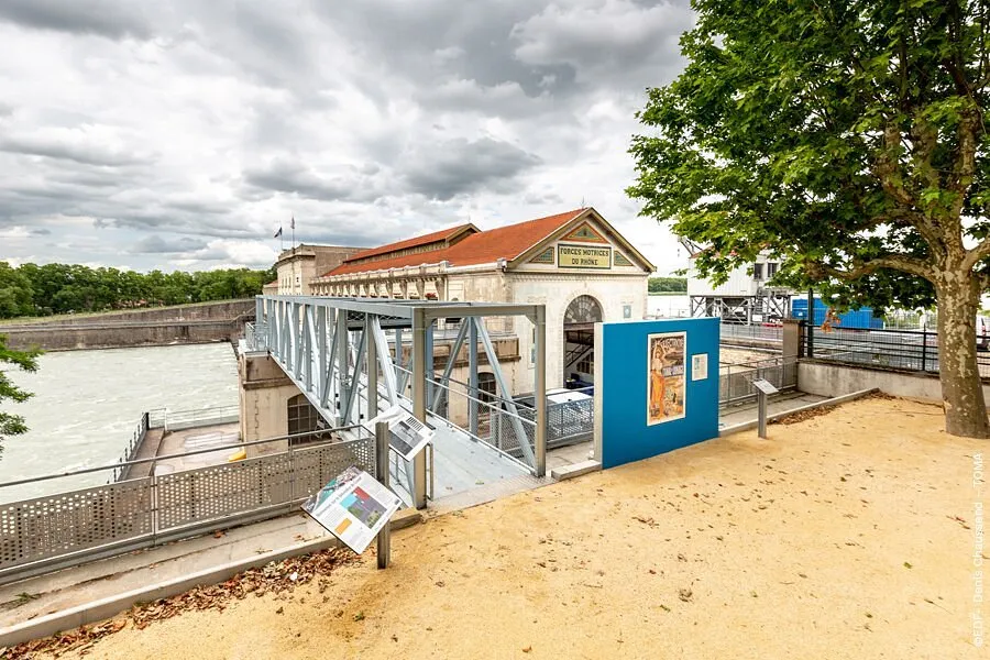 Image qui illustre: Belvédère de la centrale hydroélectrique de Cusset à Villeurbanne - 1