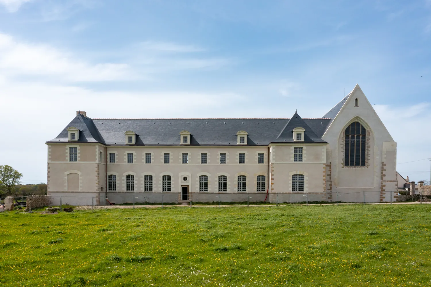 Image qui illustre: Journées européennes du patrimoine à l'abbaye de Blanche Couronne à La Chapelle-Launay - 0