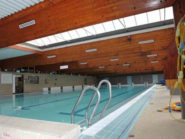 Image qui illustre: Piscine La Castellane