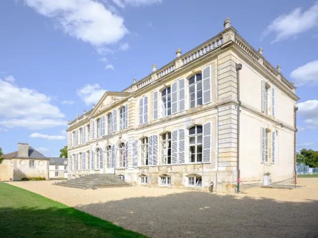 Image qui illustre: Les Étonnants Patrimoines : La Clé Du Château