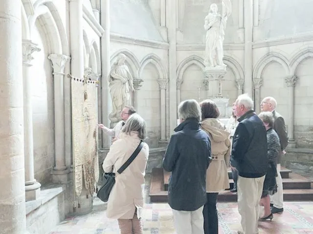 Image qui illustre: Visite guidée :  À la découverte de la cathédrale Saint-Pierre-et-Saint-Paul