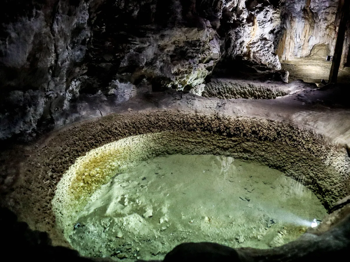 Image qui illustre: Les Grottes du Cornadore