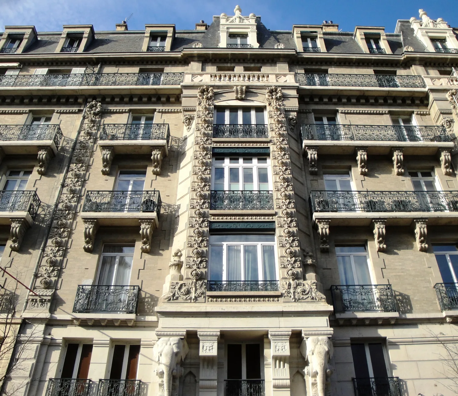 Image qui illustre: Parcours à la découvertes de demeures remarquables d’industriels, édifiés par les célèbres architectes grenoblois, dans le centre ville de Grenoble à Grenoble - 0