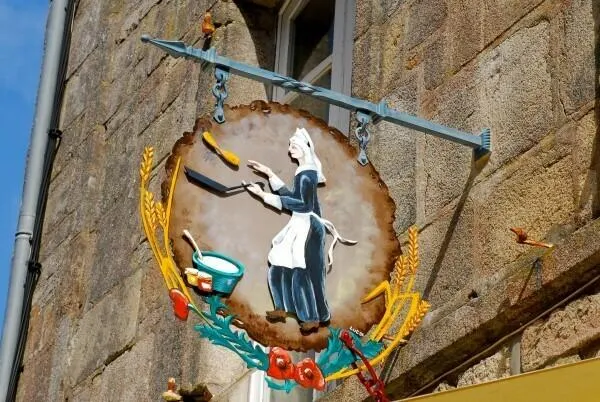 Image qui illustre: Guérande - Visite guidée thématique 'Goutez les saveurs du Moyen-Age'