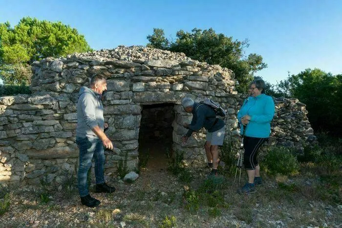 Image qui illustre: Randonnée commentée sur le Sentier des mille et une pierres