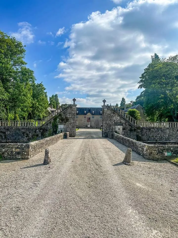 Image qui illustre: Visite guidée : exposé sur l'histoire du château à Beuzeville-la-Bastille - 0