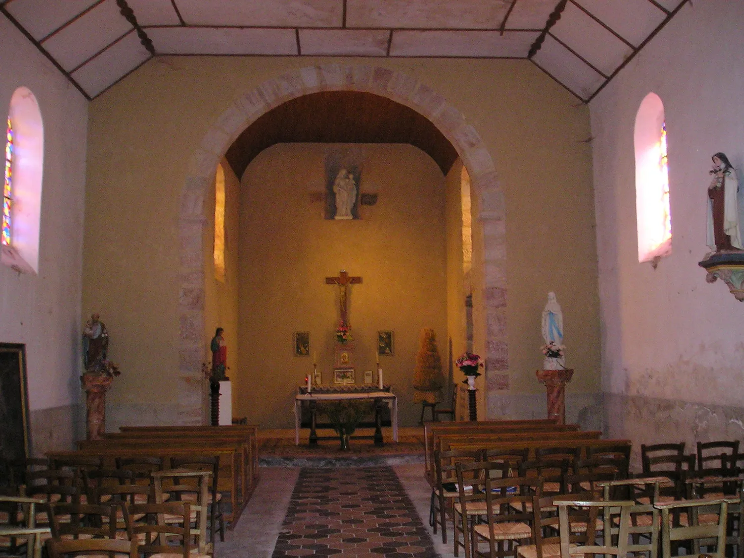 Image qui illustre: L'église et la chapelle de Saint-Jean-Lagineste à Saint-Jean-Lagineste - 0