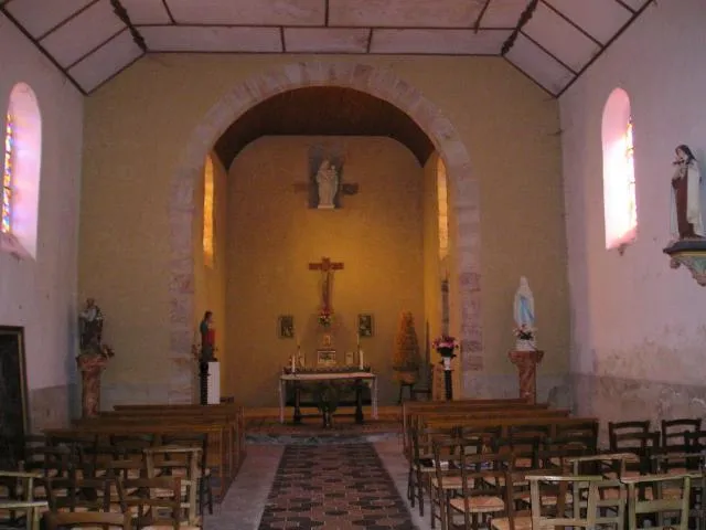 Image qui illustre: L'église et la chapelle de Saint-Jean-Lagineste