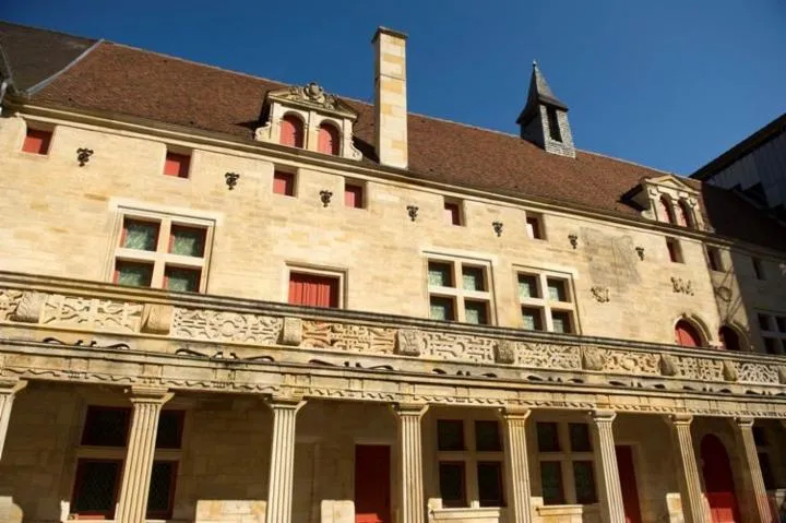 Image qui illustre: Le Collège Gilles De Trèves